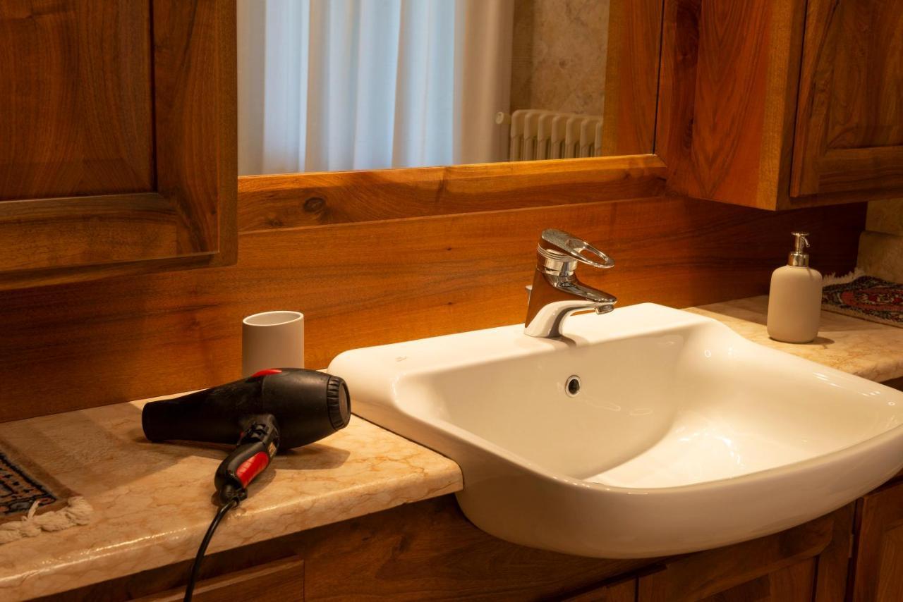 Villa Mara - Aosta - 200 Mq - Wifi - Jacuzzi - Parcheggio - Giardino Kültér fotó