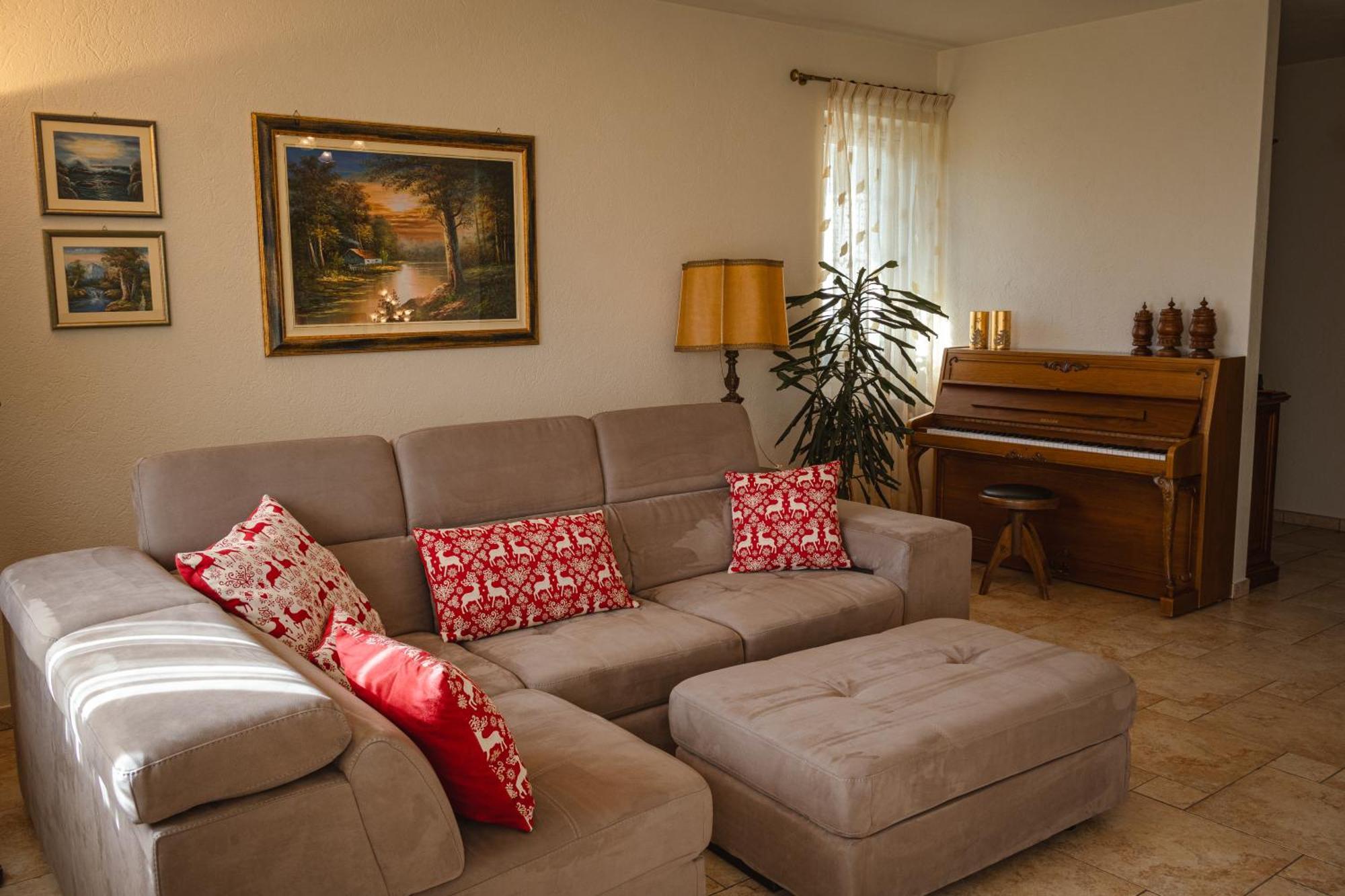 Villa Mara - Aosta - 200 Mq - Wifi - Jacuzzi - Parcheggio - Giardino Kültér fotó